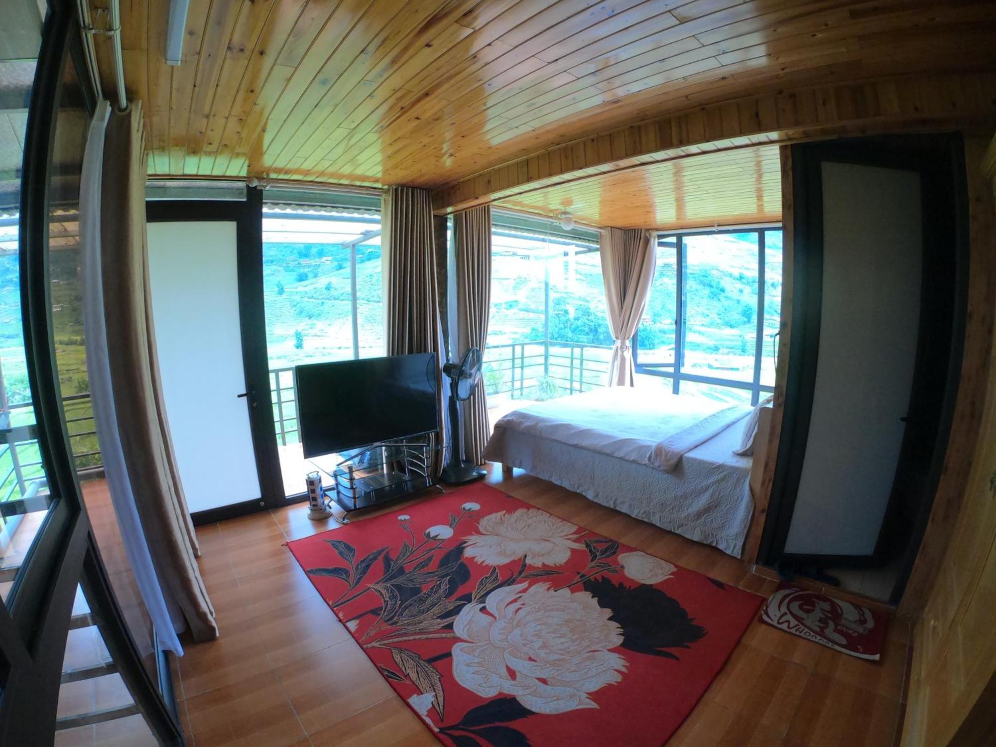 Amica House * Шапа